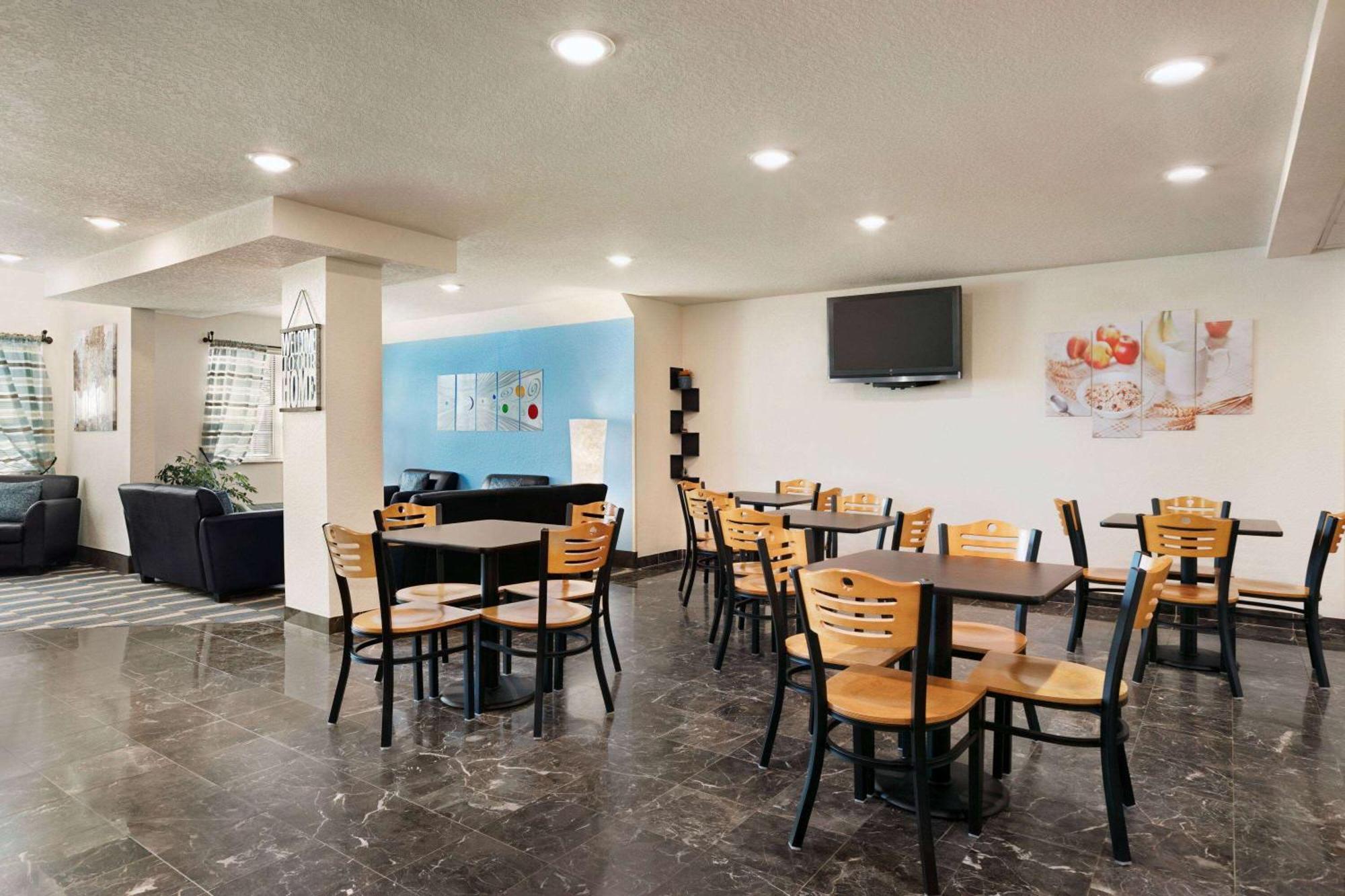 Microtel Inn & Suites By Wyndham Culpeper Εξωτερικό φωτογραφία