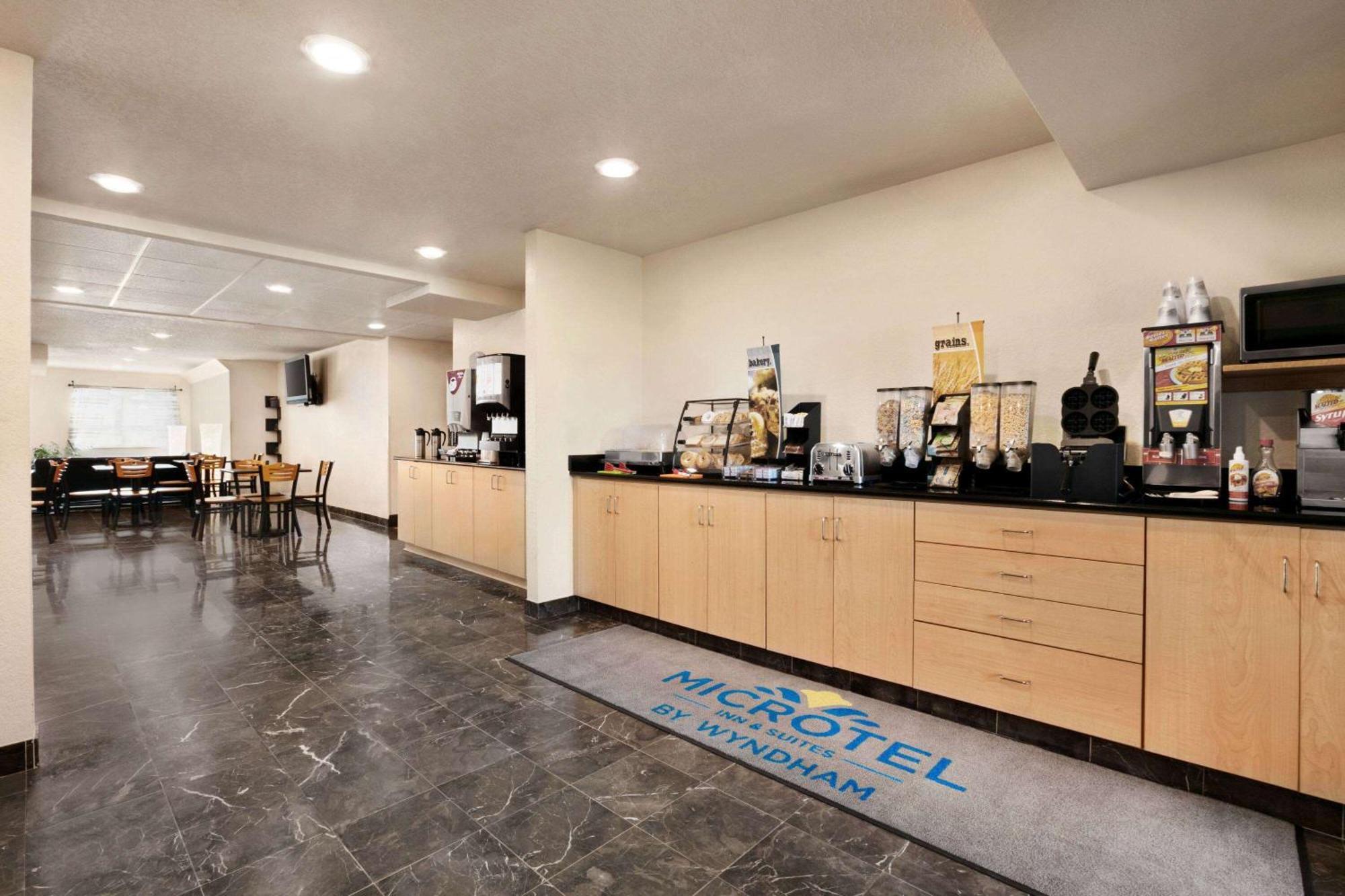 Microtel Inn & Suites By Wyndham Culpeper Εξωτερικό φωτογραφία
