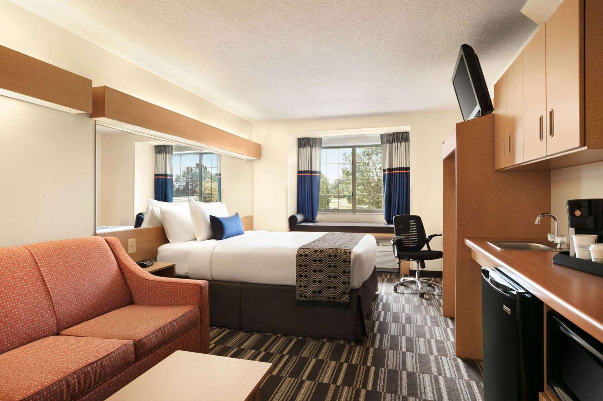 Microtel Inn & Suites By Wyndham Culpeper Εξωτερικό φωτογραφία