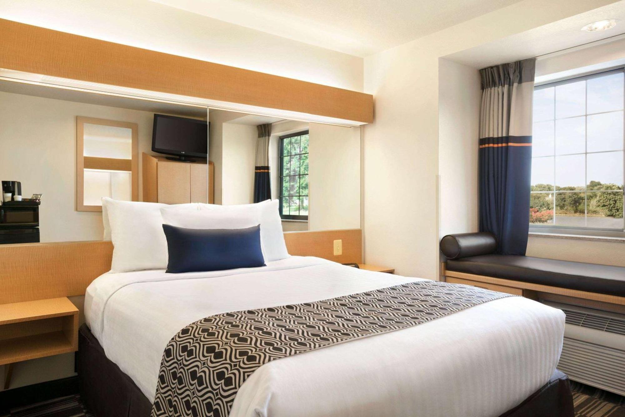Microtel Inn & Suites By Wyndham Culpeper Εξωτερικό φωτογραφία